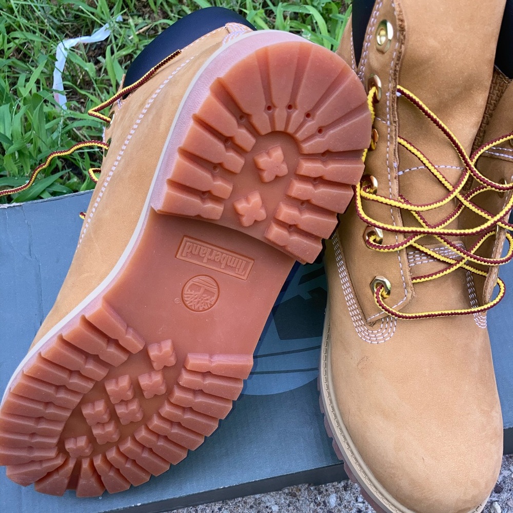 Timberlands - Picture 3 of 4